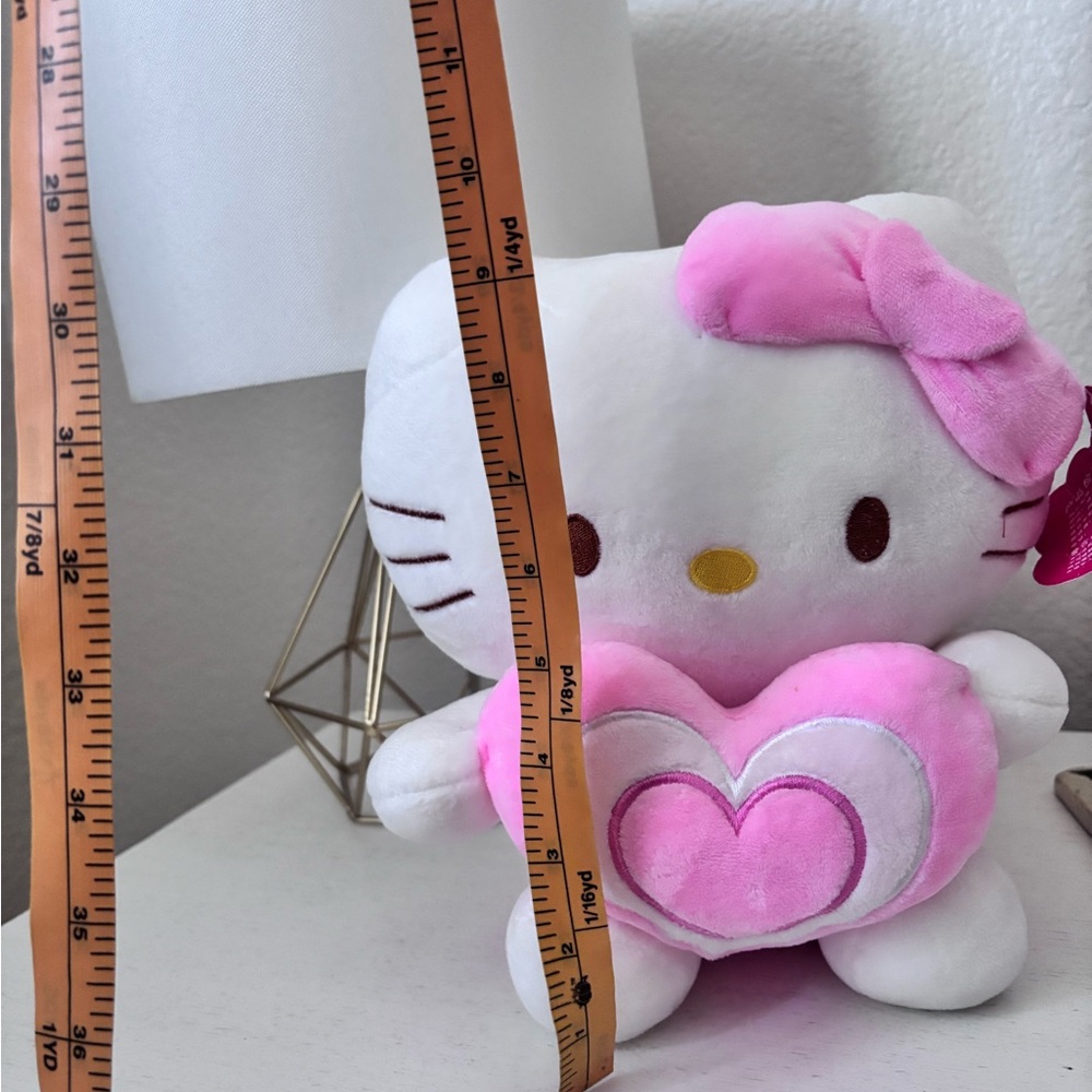 Hello kitty plushie - Picture 2 of 5